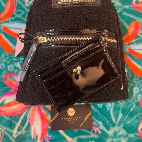 🐑 Juicy Couture Black Mini Sherpa Backpack w/ Patent Leather Cardholder - Picture 2 of 5